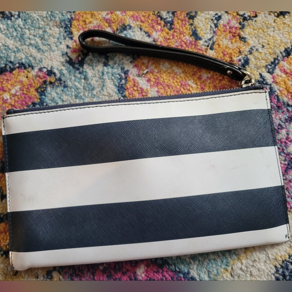 Michael Kors White and Navy Blue Wristlet - Picture 2 of 4